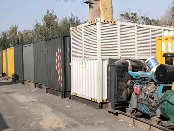 惠济200KW柴油发电机机组每小时油耗是多少?